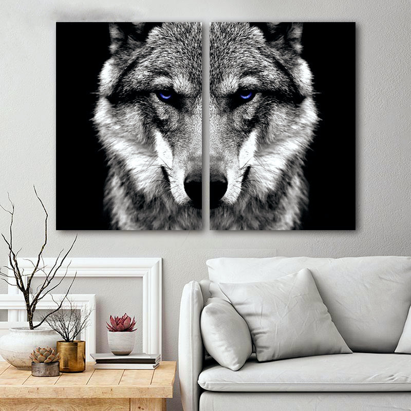 Lienzo de lobo en la pared de un recibidor